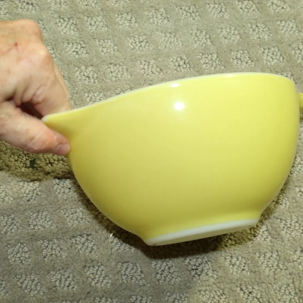 Pyrex this vintage